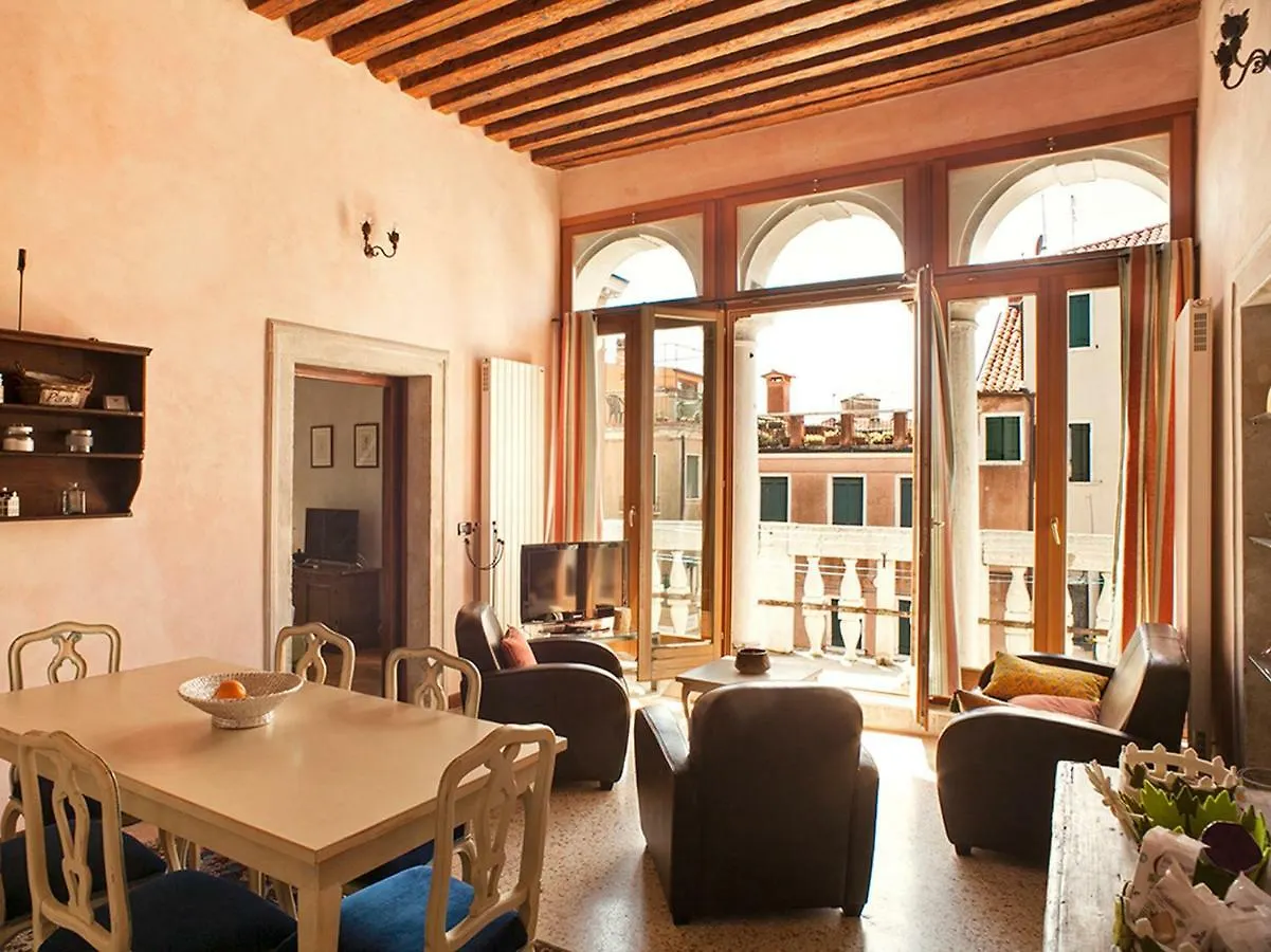 Wp Relais Biennale Lägenhet Venedig