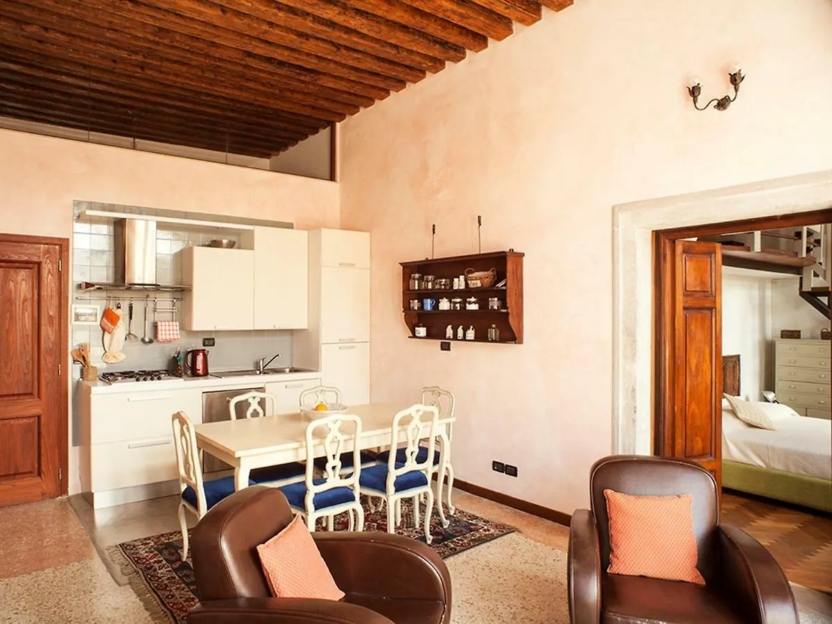 Wp Relais Biennale Lägenhet Venedig